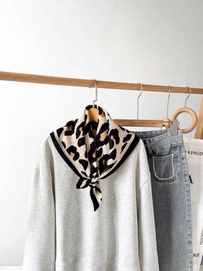Foulard Leopard Love
