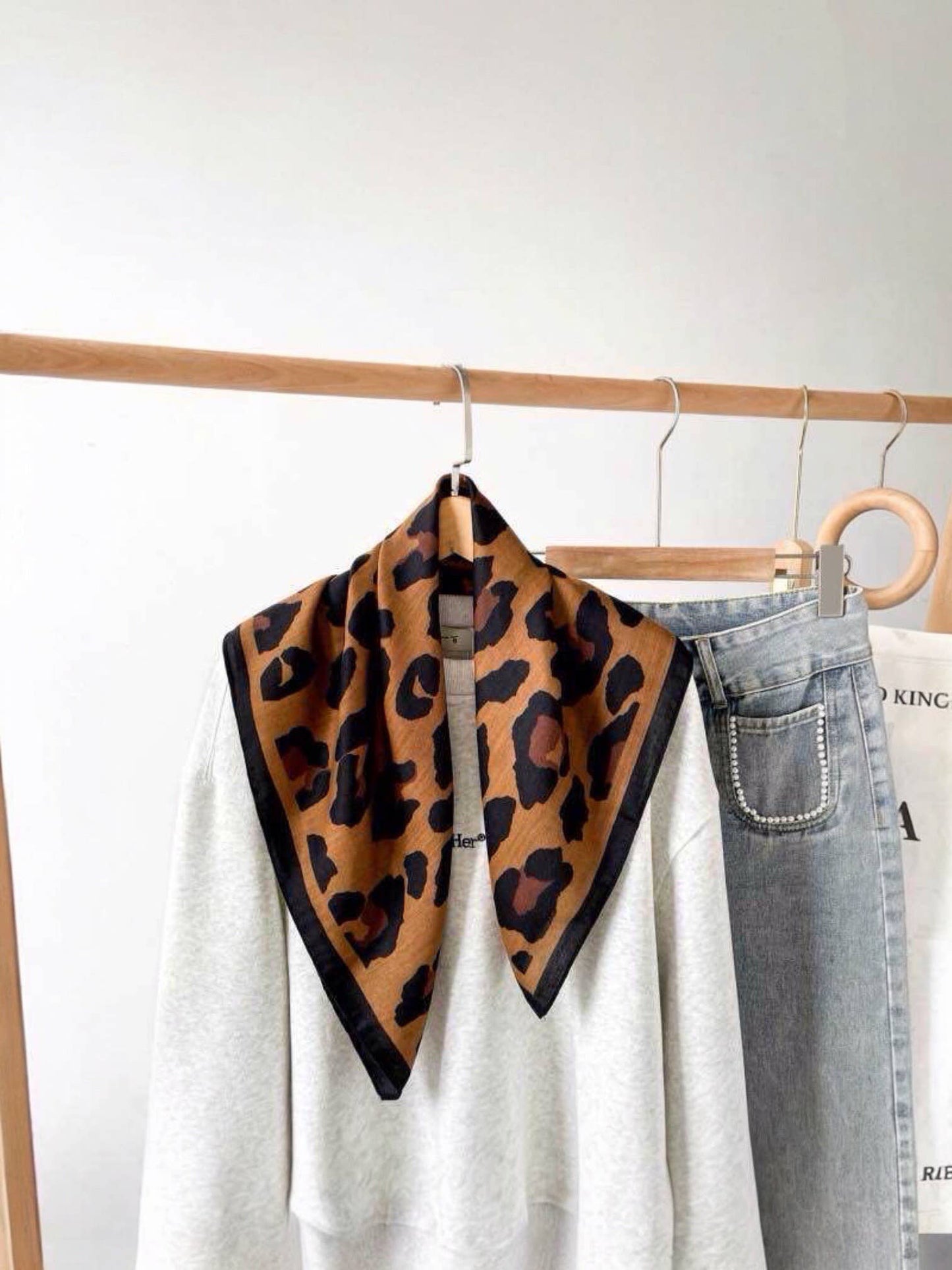 Foulard Leopard Love